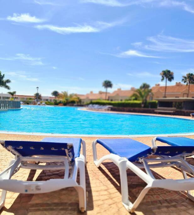 Homely Apt In Modern Building With Pool San Miguel de Abona Eksteriør billede